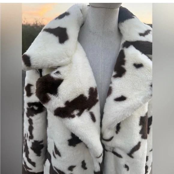 New Stoosh Chic Cow Print Faux Fur Coat - Picture 5 of 7